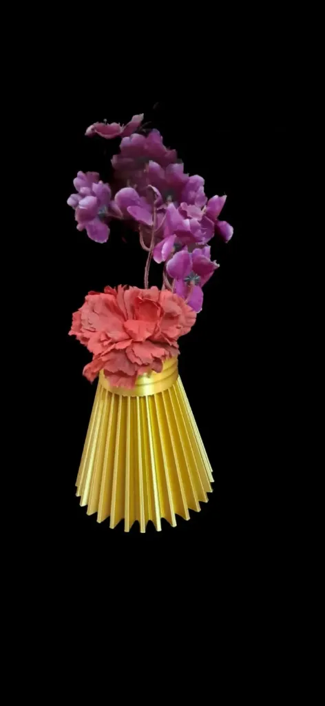 Gold Vase Decor